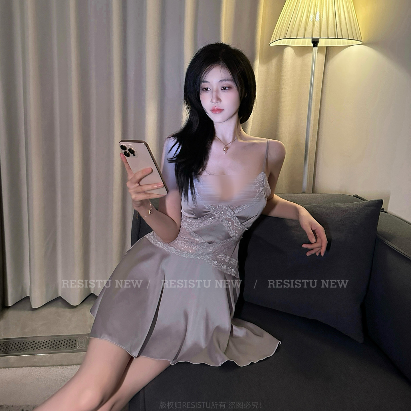 RESISTU法式蕾丝吊带睡裙