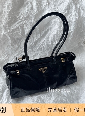 现货 Prada 普拉达 黑色经典softlux长柄三角标油蜡皮hobo腋下包