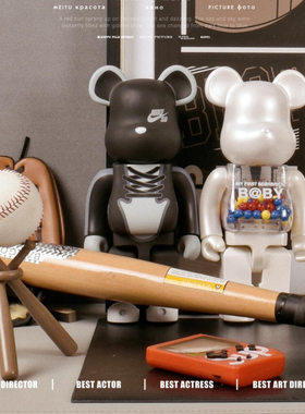 八度空间现代简约样板间儿童房棒球运动主题暴力熊潮玩摆件饰品