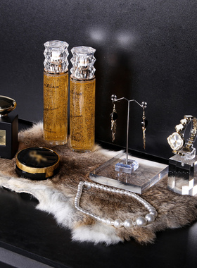 现代轻奢样板间装饰品摆件香水首饰道具氛围感衣帽间梳妆台陈列