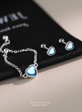 高级感爱心食指时尚轻奢戒指女