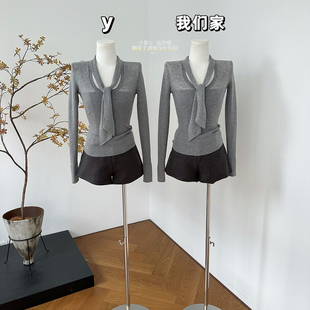 柒月末 冷都女 高智感飘带半透修身针织衫女秋冬长袖内搭T恤上衣