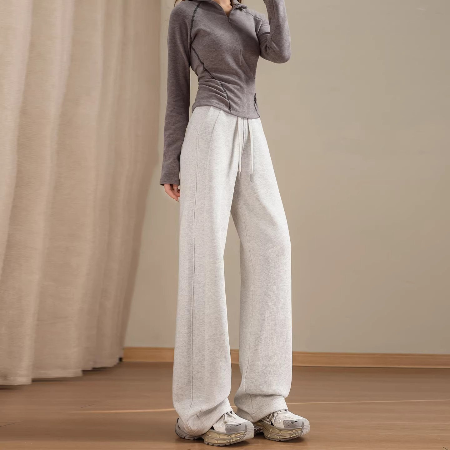 灰白色香蕉阔腿裤女春秋款2026新款垂感慵懒休闲窄版直筒运动卫裤