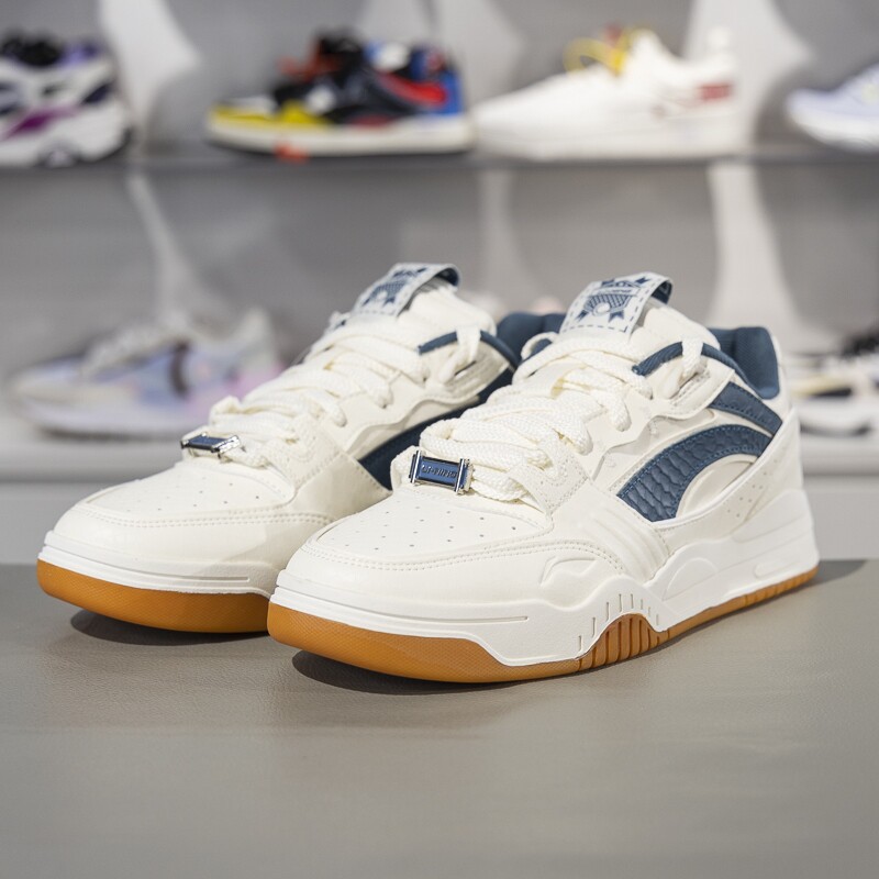 李宁月白板鞋男子时尚百搭厚底增高低帮透气经典休闲鞋AGCS251