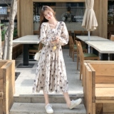 法式度假风碎花连衣裙女2025春秋季新款独特减龄复古气质显瘦长裙，女装连衣裙，2D111