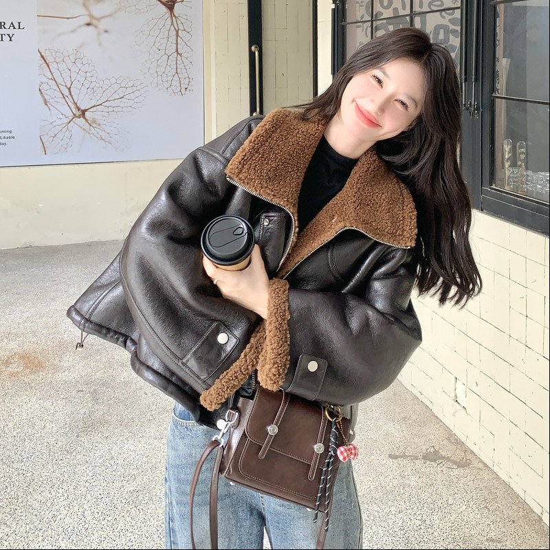 复古咖色皮毛一体羊羔毛夹克外套女入冬2025新款小个子巨好看棉服，女装皮衣，2D111