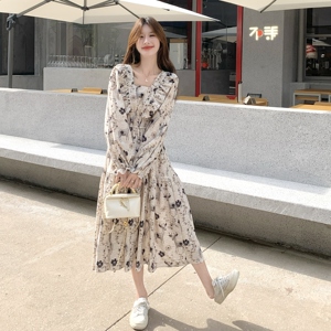 法式度假风碎花连衣裙女2025春秋季新款独特减龄复古气质显瘦长裙图片
