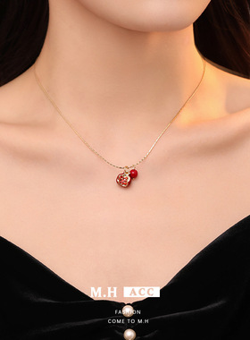 安哥拉红石榴项链毛衣配饰高级感优雅锁骨链时尚通勤树脂细链吊坠