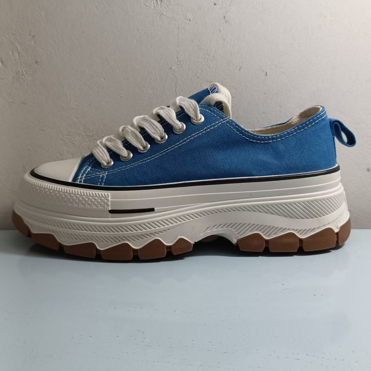 38码左脚松糕底残疾人女款小白鞋