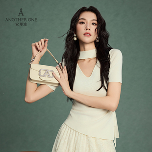 ANOTHER ONE安那迪设计感气质V领针织衫女高级感不规则短袖