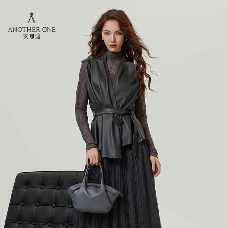 安那迪极简风V领系带收腰马甲