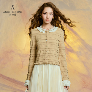 ANOTHER ONE安那迪小香风短款针织开衫女新款木耳边设计感小众毛