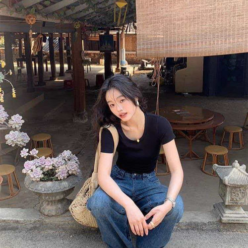 黑色t恤女2026新款短袖上衣女高级感修身正肩收腰U领小个子打底衫