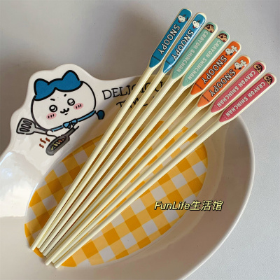 FunLife生活馆 可爱卡通陶瓷筷子防滑耐高温史努比小新家用情侣筷