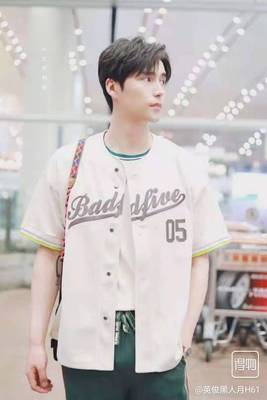 李宁破旧立新街头篮球外套棒球