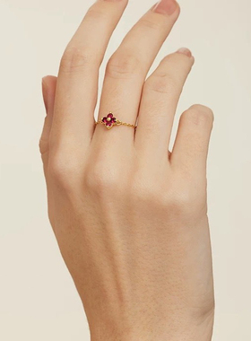 惊小鸿S925纯银镀14K金链戒四叶草戒指石榴红可调节食指戒尾戒