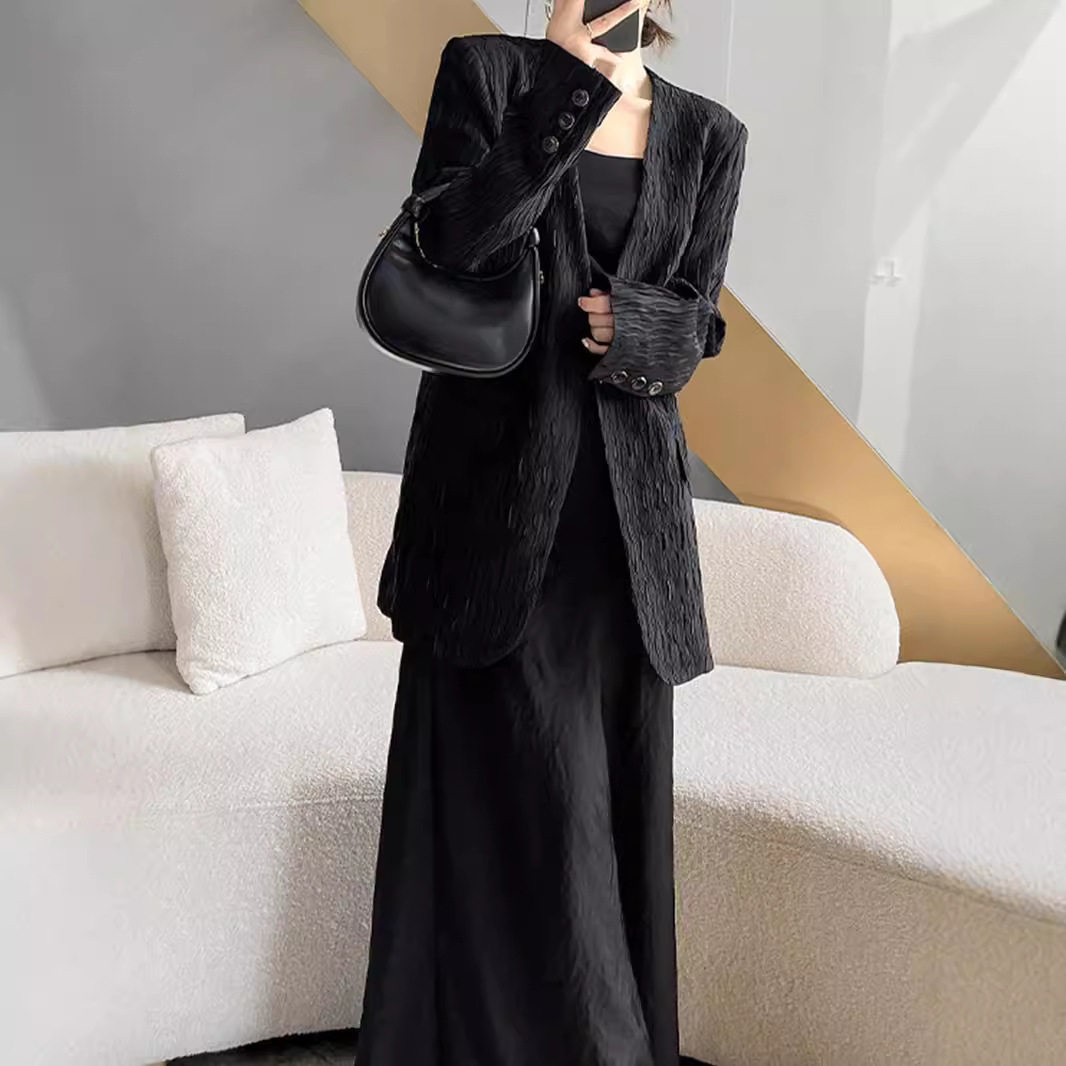 春秋新款大码女装套装黑色V领西装外套韩版胖mm吊带裙两件套