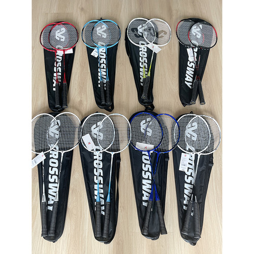 CR*SS*AY羽毛球拍，碳素复合材料，手感不错。