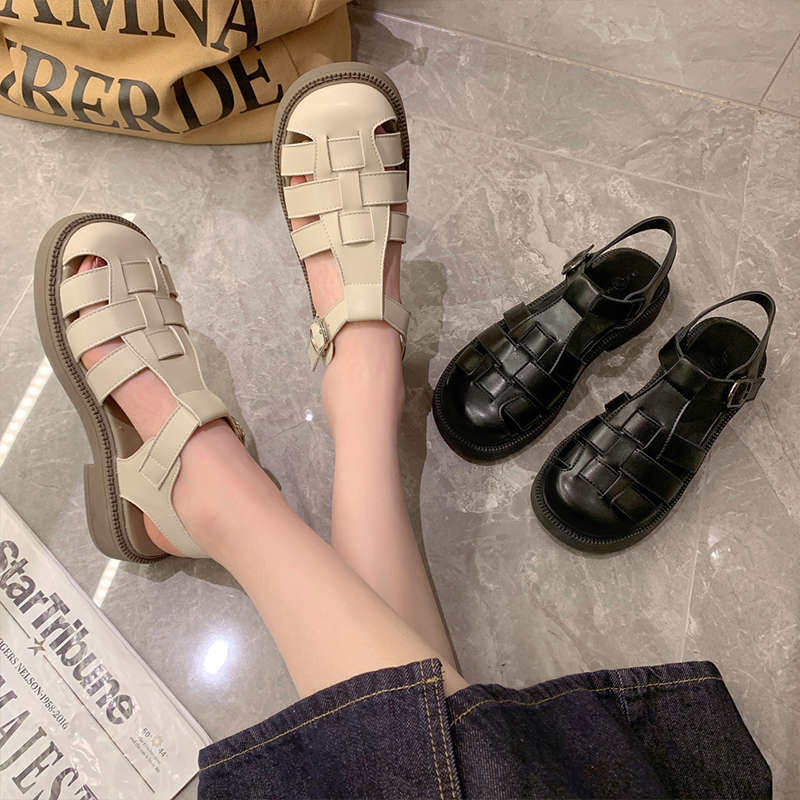 包头罗马凉鞋女夏厚底2026年新款法式编织平底猪笼平底凉鞋女镂空