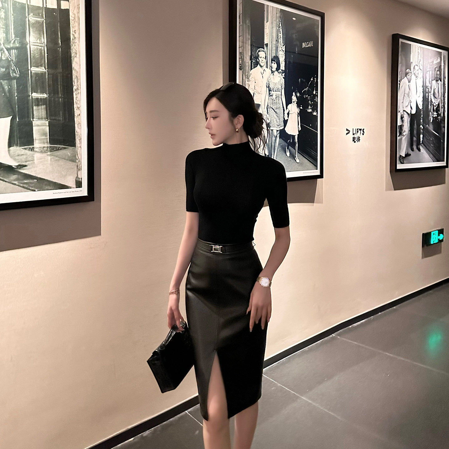 SX善喜高腰前开衩PU皮裙女高级感气质金属扣腰带修身包臀半身裙子