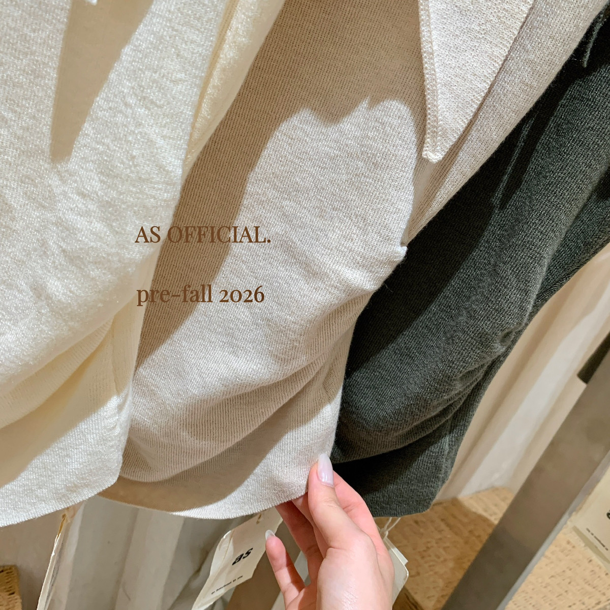 AS OFFICIAL-早秋上新档口热品怒推秋日初恋感立领蝴蝶结绑16692
