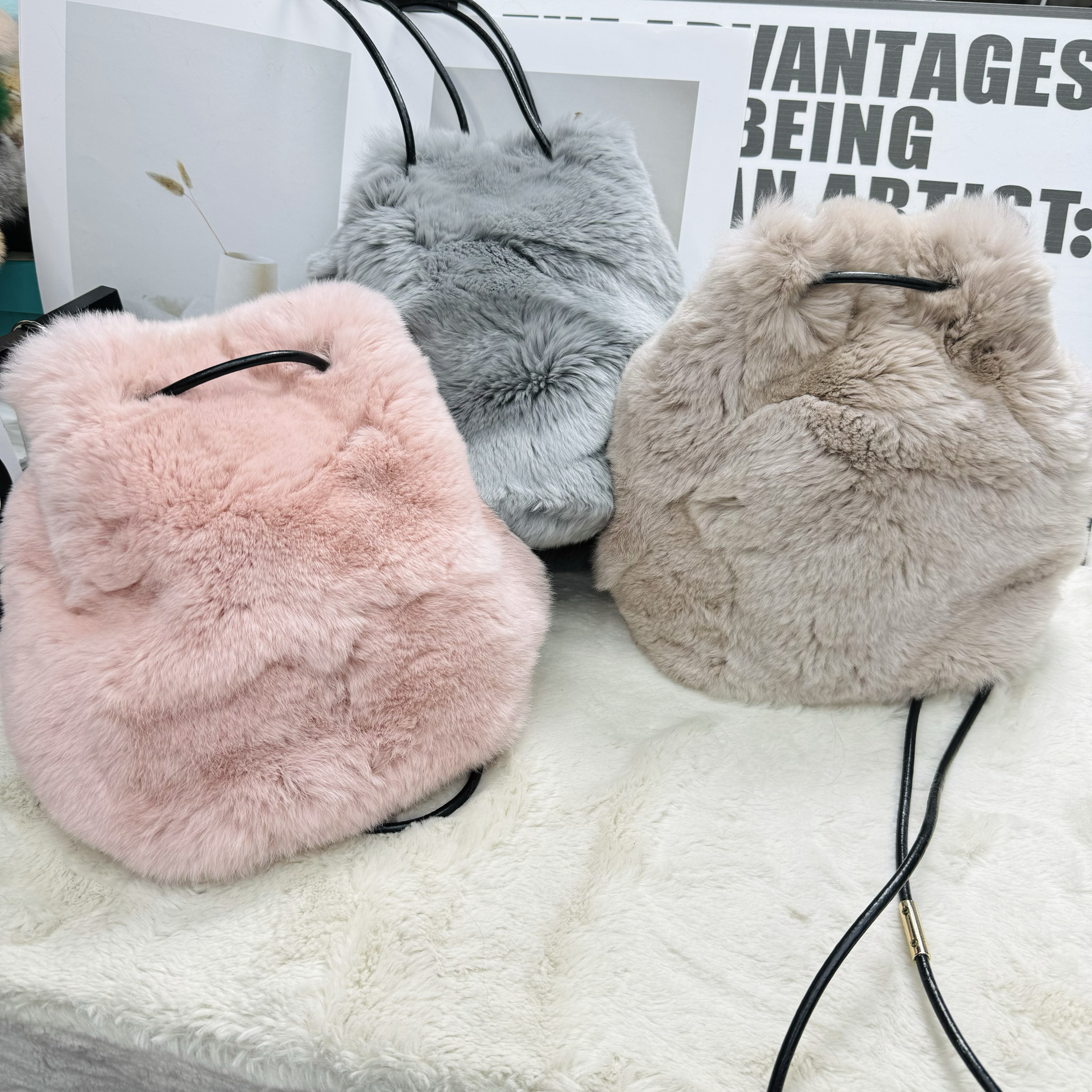 真獭兔毛冬季新款手提毛绒水桶毛毛包包女款腋下单肩斜挎福袋包包