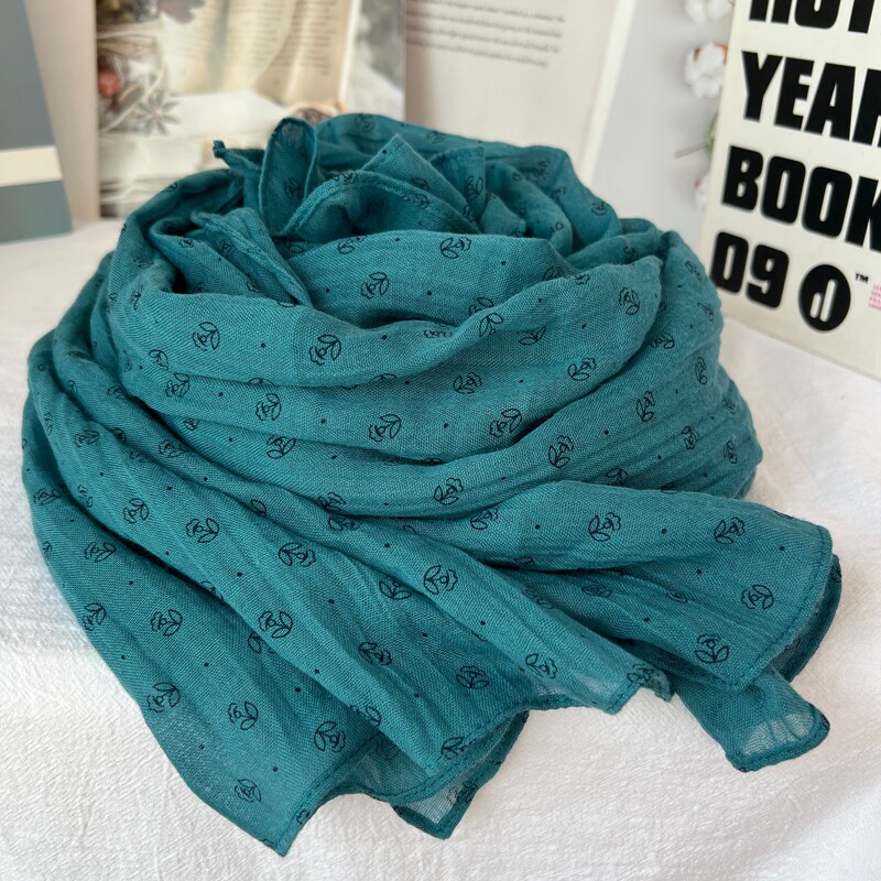 棉麻围巾女薄款春秋冬季新款百搭时尚印花保暖围脖长款丝巾湖蓝色
