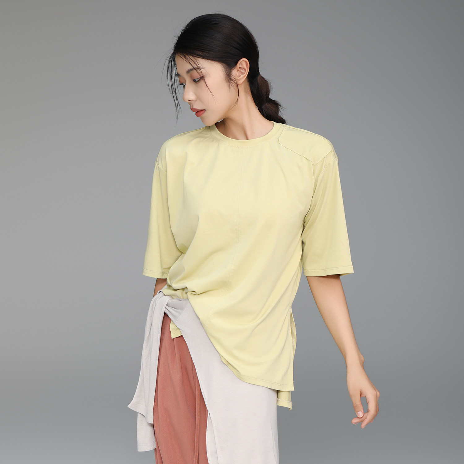华丽独秀现代舞练功服短袖上衣宽松显瘦日常可穿休闲舞蹈服形体服图片