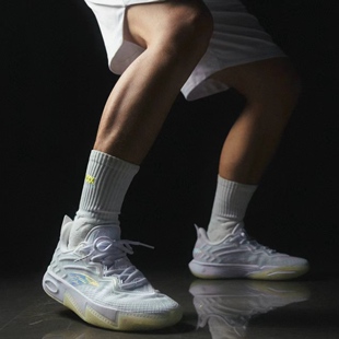 Anta安踏 KAI 2 欧文二代 “白幽灵”   低帮  篮球鞋 男款 白