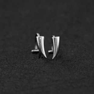 吸血鬼獠牙免穿孔唇环 钛钢恶魔尖牙炸街唇夹万圣节cos单品唇圈