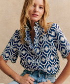 上衣 气质衬衫 法式 小众复古立体花朵刺绣纯棉不对称花瓣立领短袖