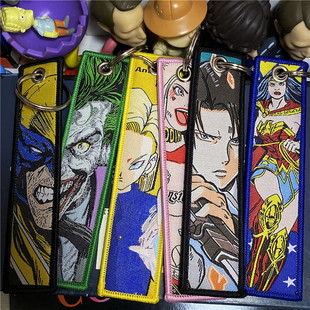 蝙蝠侠漫威复仇者联盟七龙珠进击的巨人卡通钥匙扣包包挂件