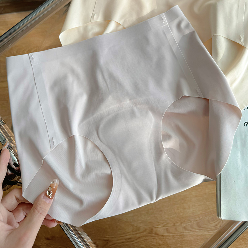 轻运动内裤无痕提臀中腰乳胶垫