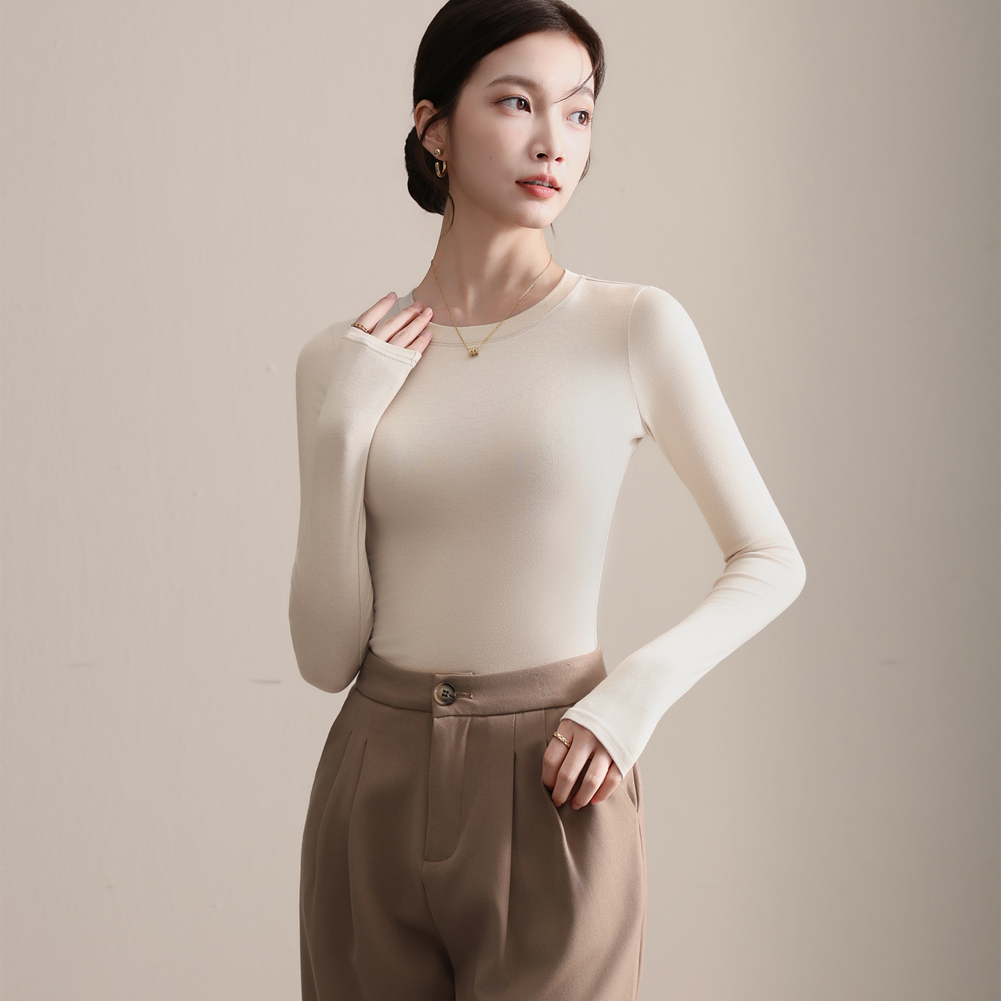 圆领打底衫女士长袖t恤修身显瘦2025新款春秋季外穿紧身上衣