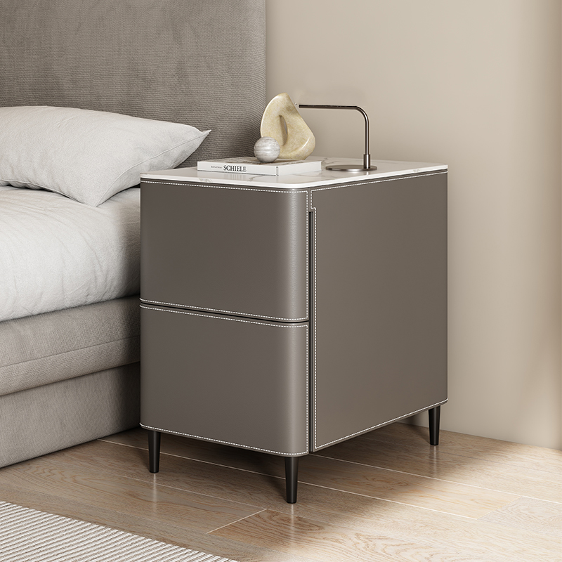 2025新款全实木马鞍皮床头柜简约现代轻奢高级感创意窄边小茶几