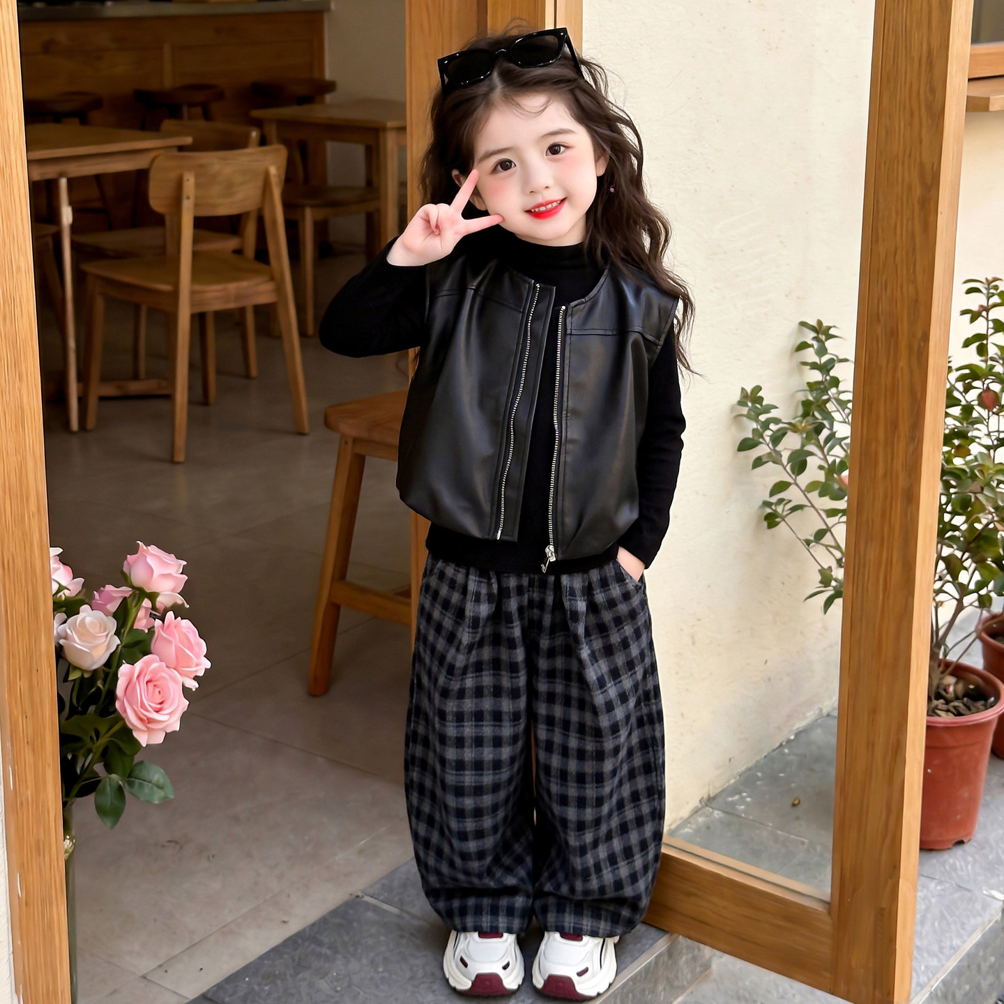 韩版女童皮衣马甲格子裤三件套春秋2026新款洋气秋装女孩休闲套装