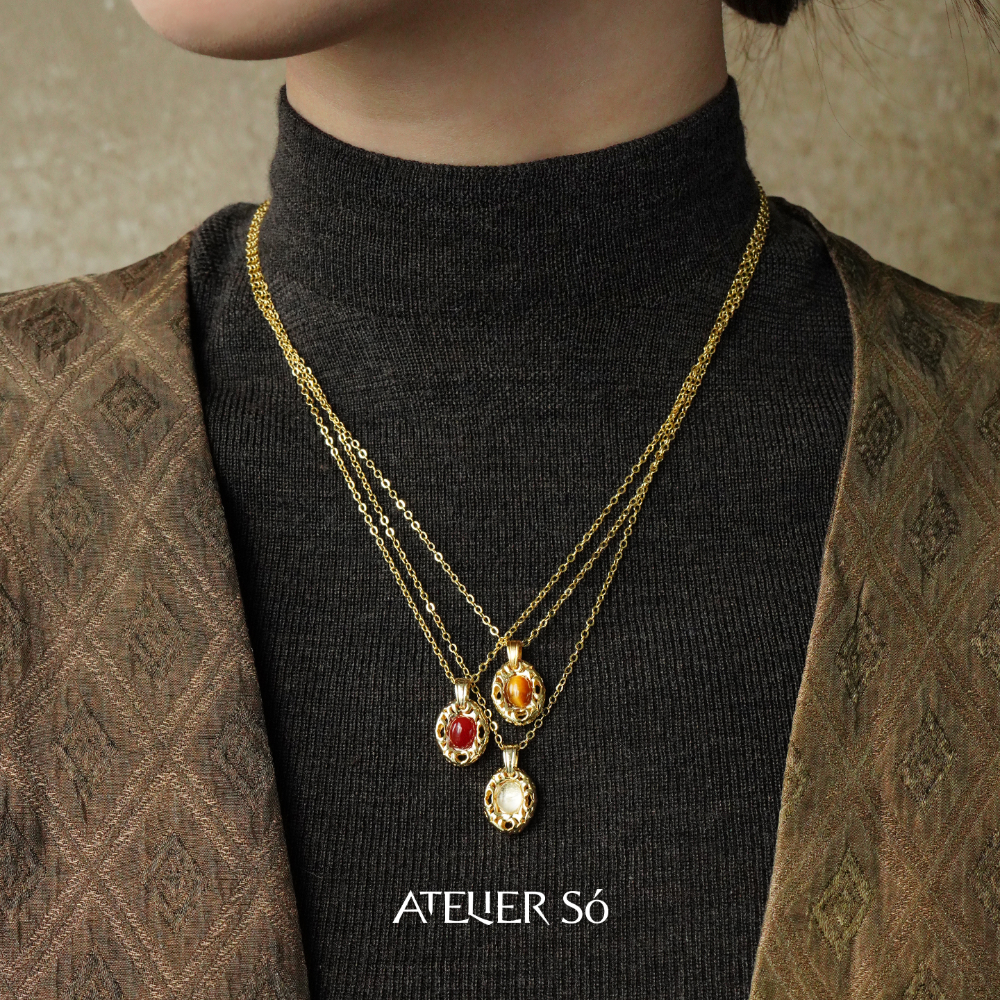 金枫露白水晶锁骨链项链