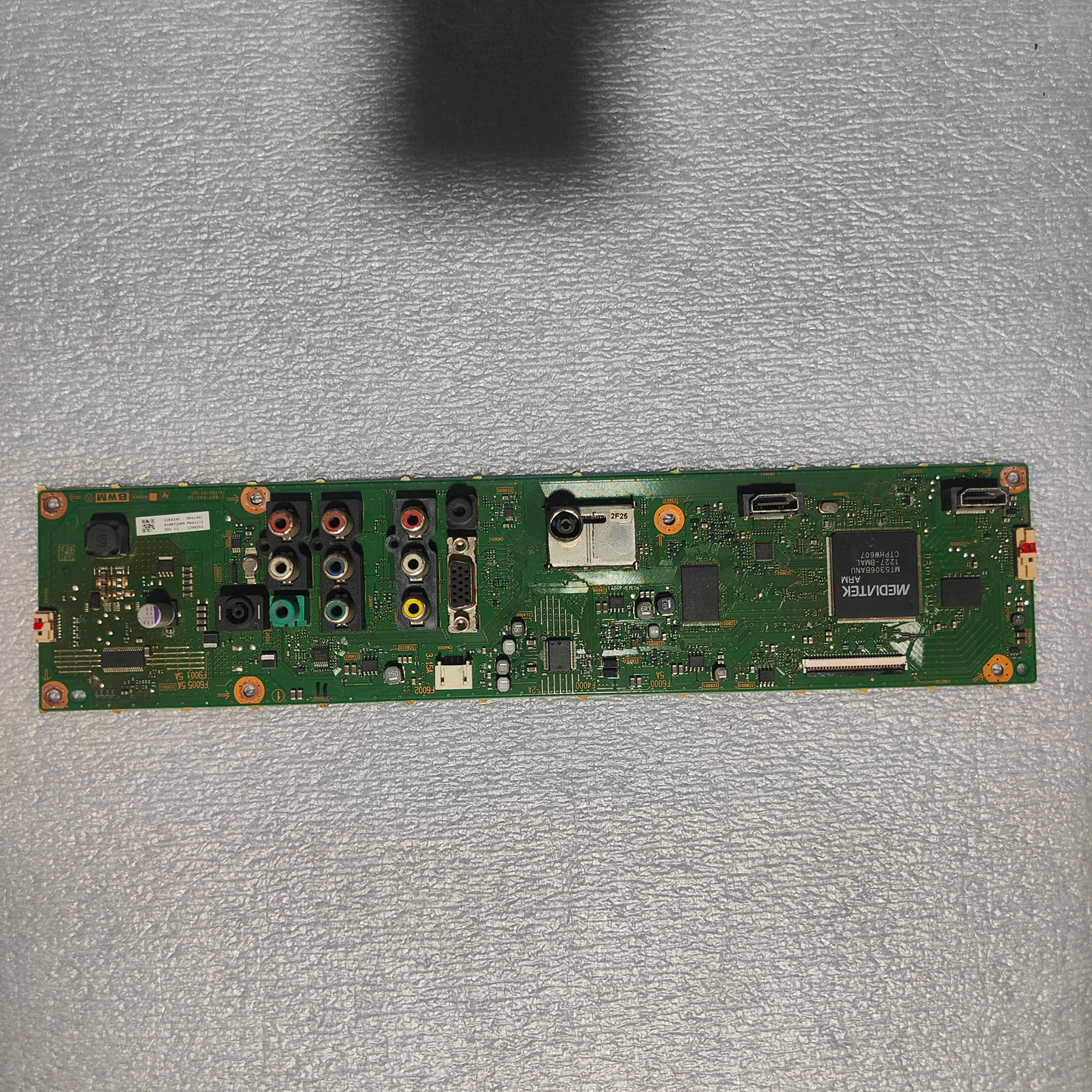 原装索尼 KLV-32EX330 主板 1-887-041-32/33 配屏 SSLS320NN01