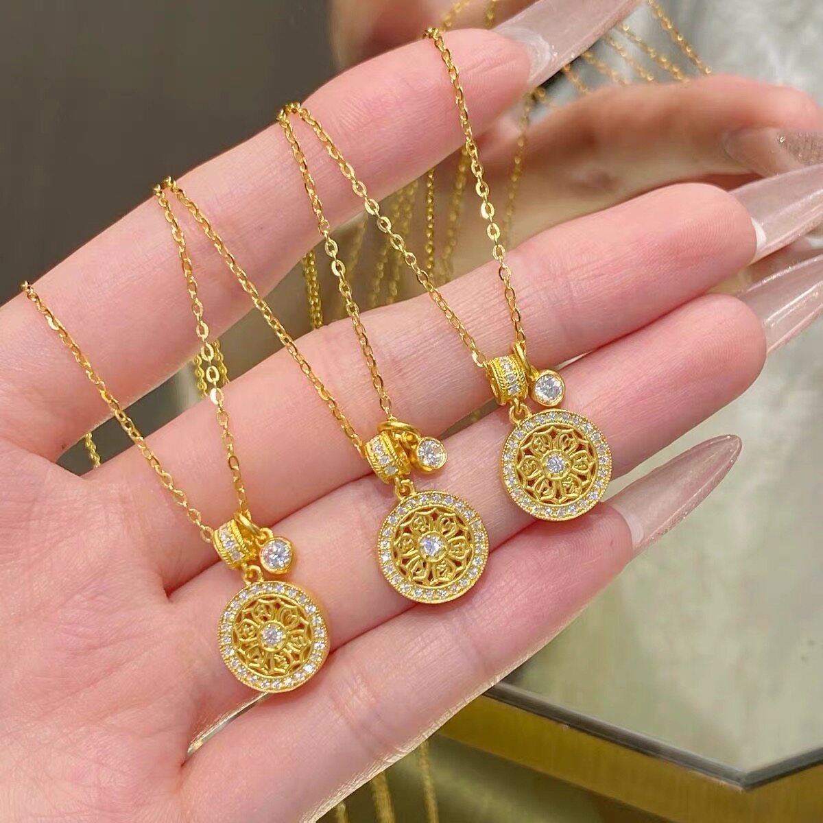 金色饰品 八宝罗盘项链黄金项链女款情人节生日礼物送女友老婆