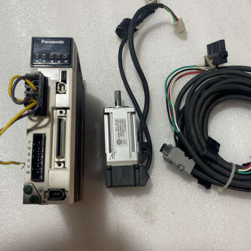 伺服驱动器电机100W 最后一套带线 脉冲型MADLN0