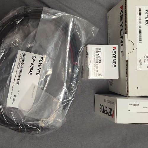 基恩士IV3-G120  IV3-G500CA视觉相机，
