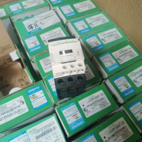 触器LC1D25F7C  110V  LC1D25E