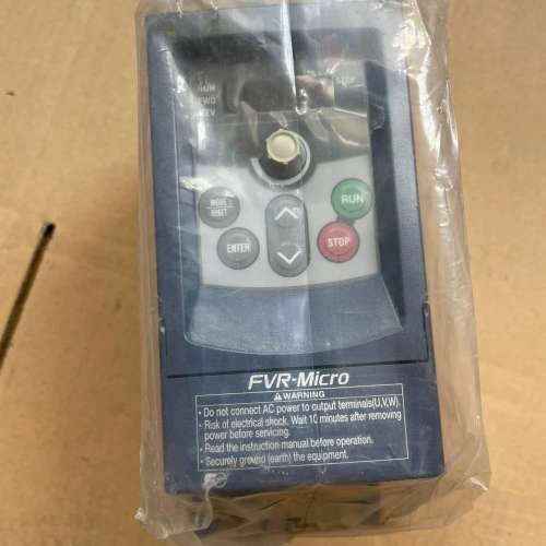 #变频器富士变频器FVR1.5S1S-4C裸机一台，没有