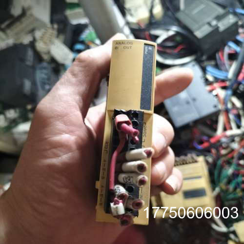 产热电阻模块TWDALM3LT，功能包好外观底