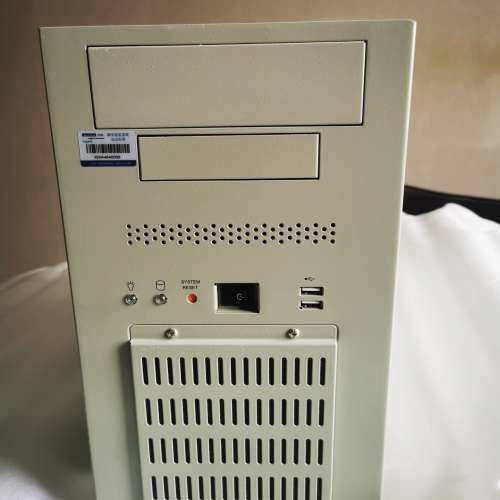 9成新研华IPC-7132工控机，I5 4570CPU