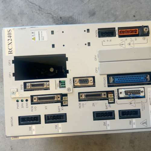 雅马哈RCX240S机器人控制器，详情图片。需要私聊邮