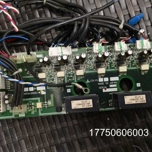 J2S-P411三菱伺服驱动板，BC386A435H04,拆