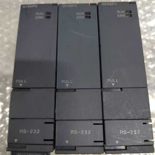 三菱Q00CPU 3个，，成色不错，功能包好，标