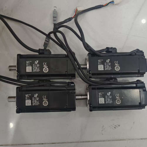 安川7系伺400W套装SGD7S-2R8A30A（M3总线）