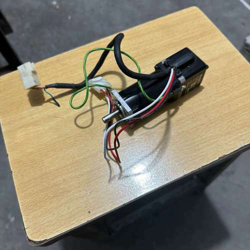 三协伺服电机MC101NS302SNN01，，成色如